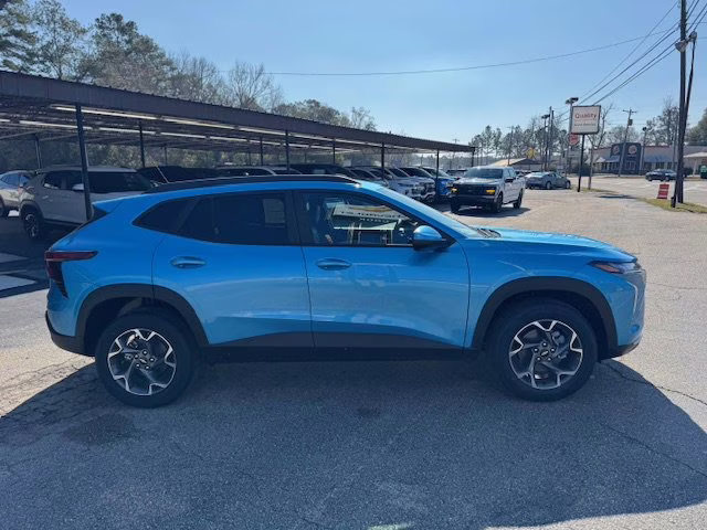 2026 Marina Blue Metallic Chevrolet Trax LT FWD SUV