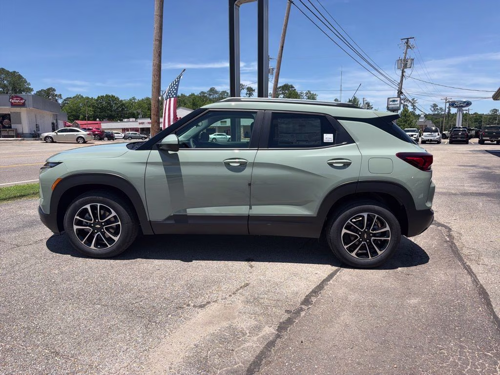 2026 Cacti Green Chevrolet Trailblazer LT FWD SUV
