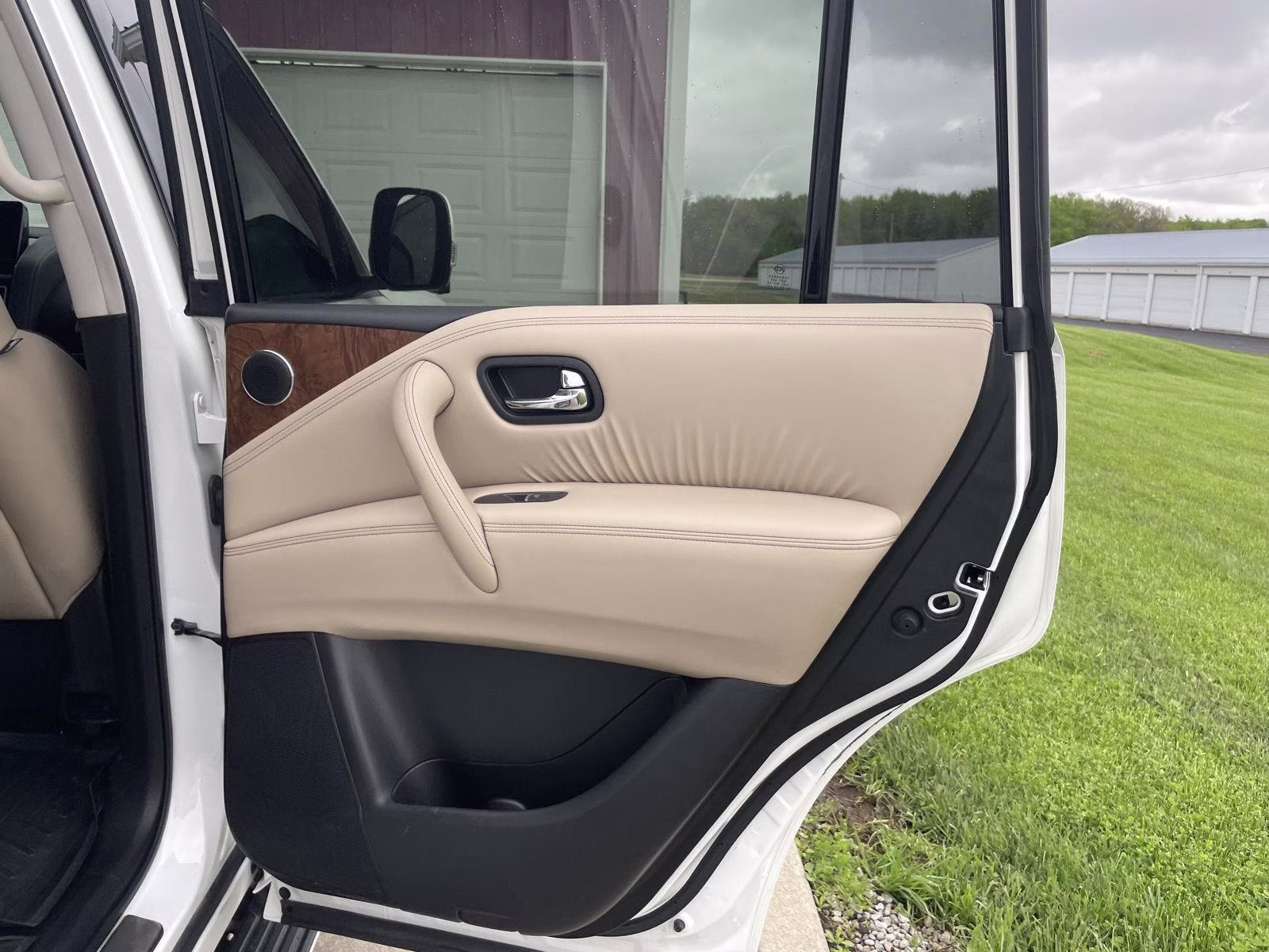2022 Aspen White TriCoat Pearl Nissan Armada SL 4X4 SUV