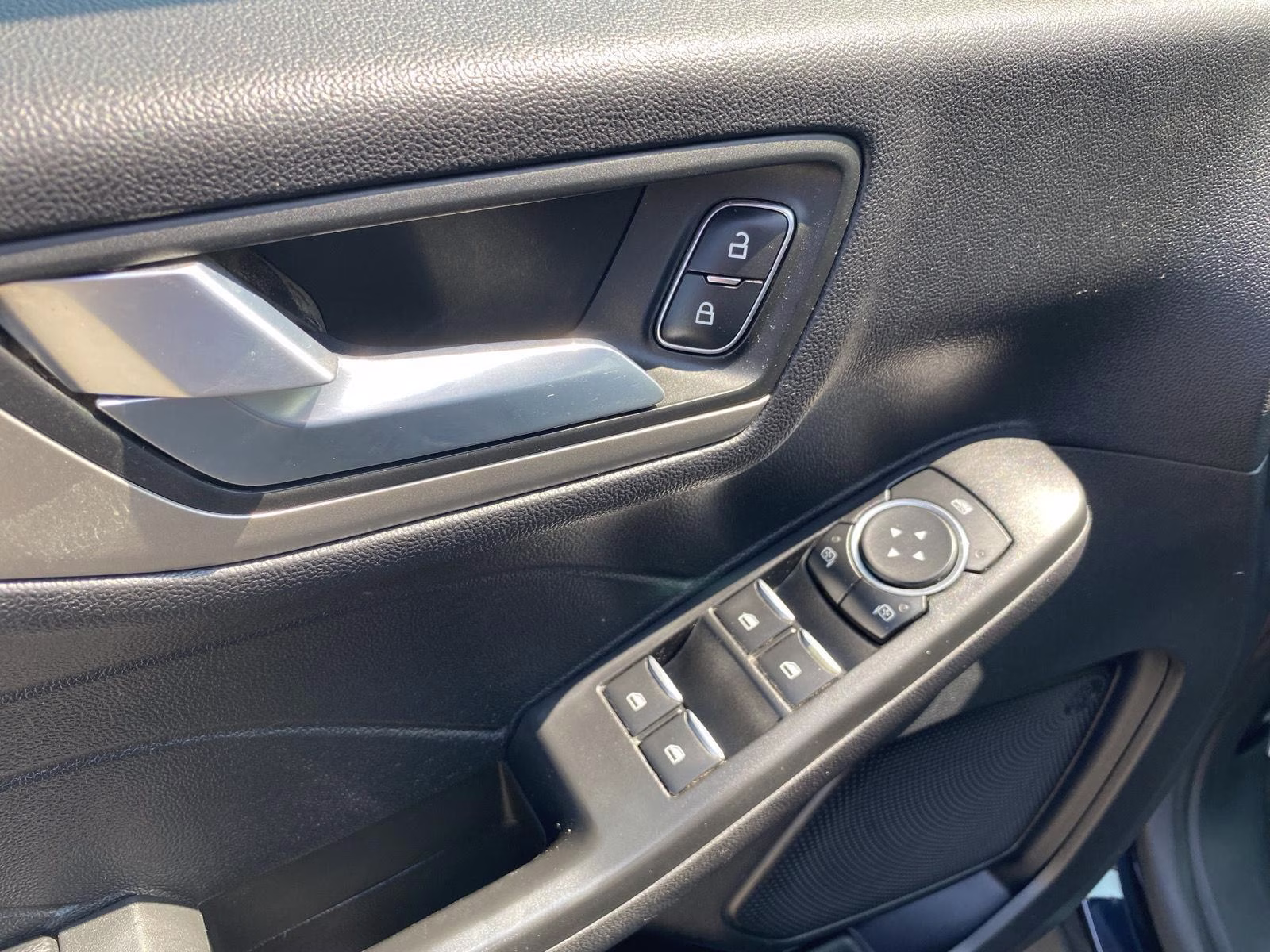 2021 Antimatter Blue Ford Escape SE AWD SUV