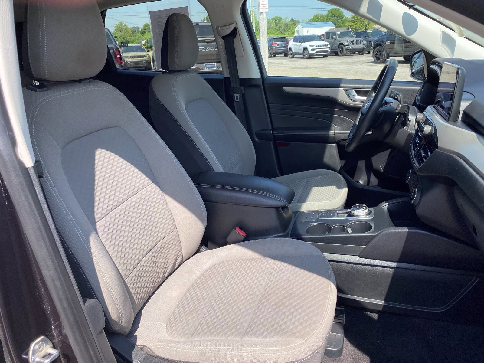 2021 Antimatter Blue Ford Escape SE AWD SUV