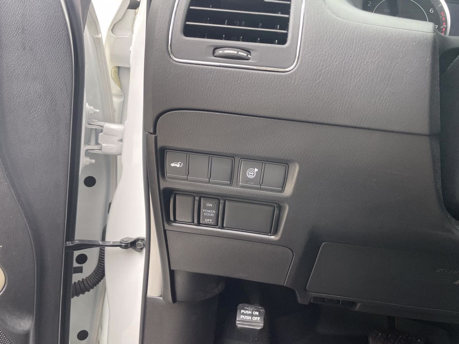 2022 Aspen White TriCoat Pearl Nissan Armada SL 4X4 SUV
