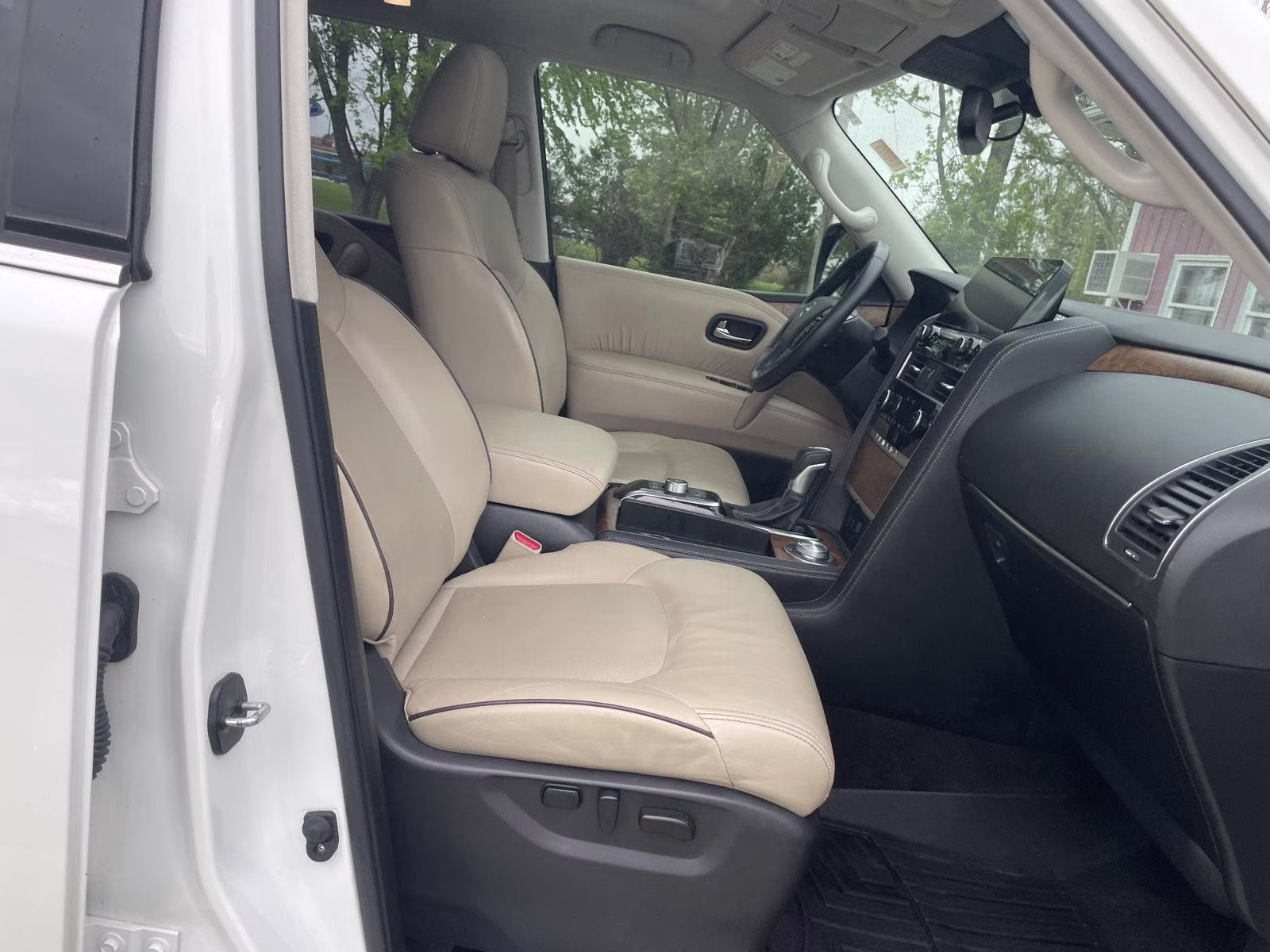 2022 Aspen White TriCoat Pearl Nissan Armada SL 4X4 SUV