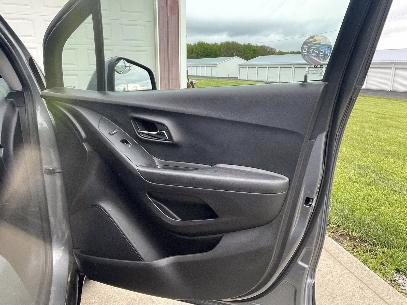 2019 Silver Ice Metallic Chevrolet Trax LT AWD SUV