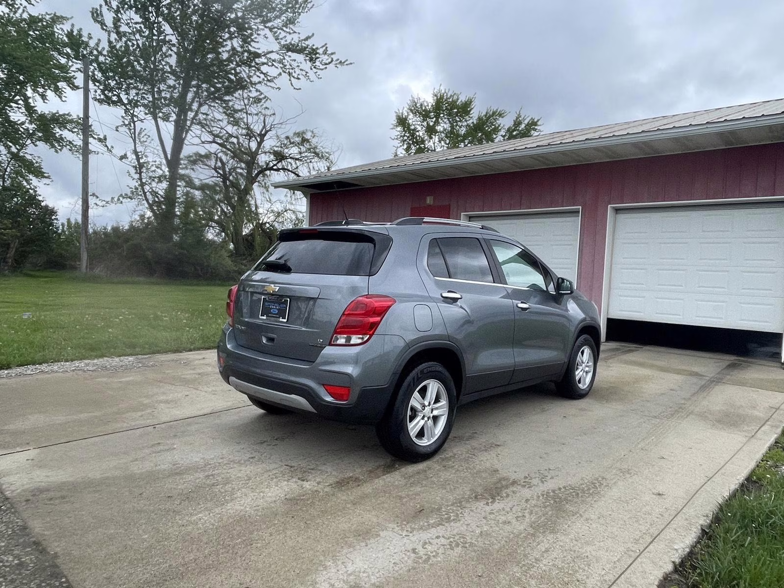 2019 Silver Ice Metallic Chevrolet Trax LT AWD SUV