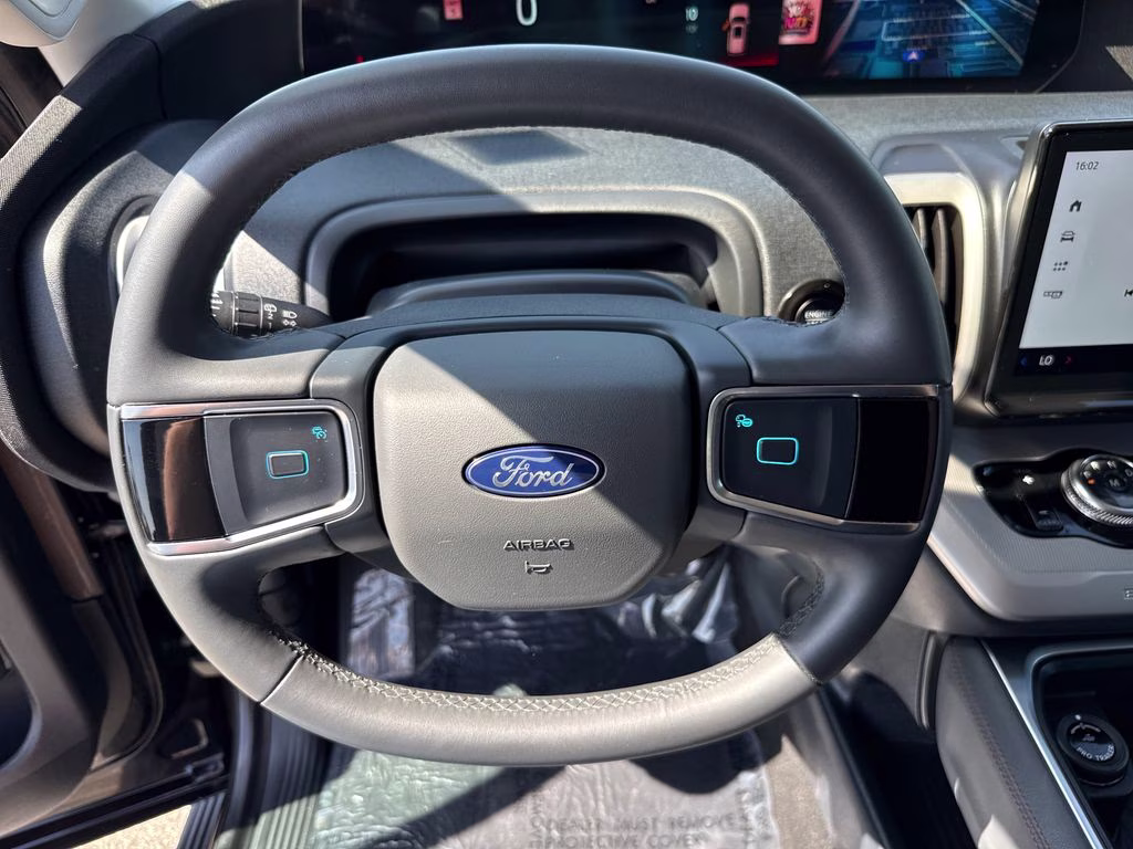 2025 Agate Black Metallic Ford Expedition Active RWD SUV
