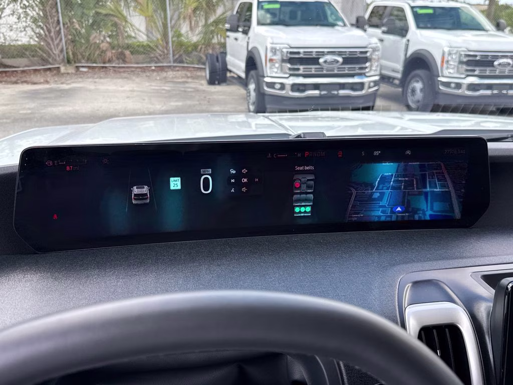 2025 Oxford White Ford Expedition Active RWD SUV