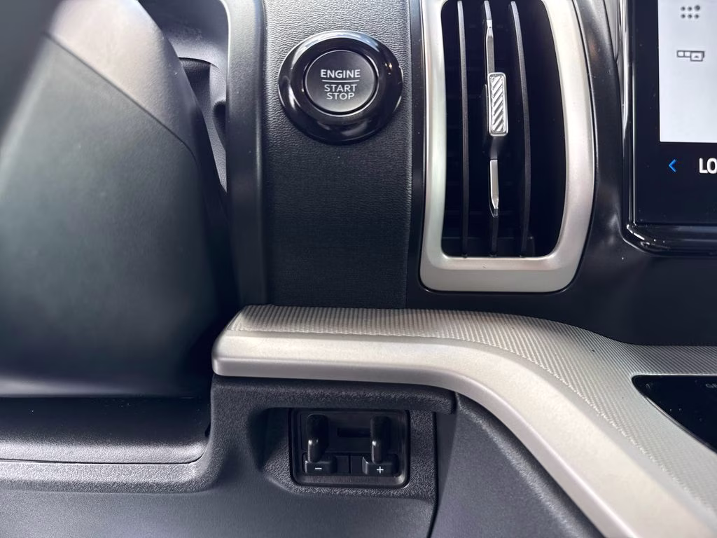 2025 Oxford White Ford Expedition Active RWD SUV