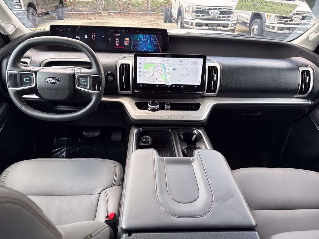 2025 Oxford White Ford Expedition Active RWD SUV
