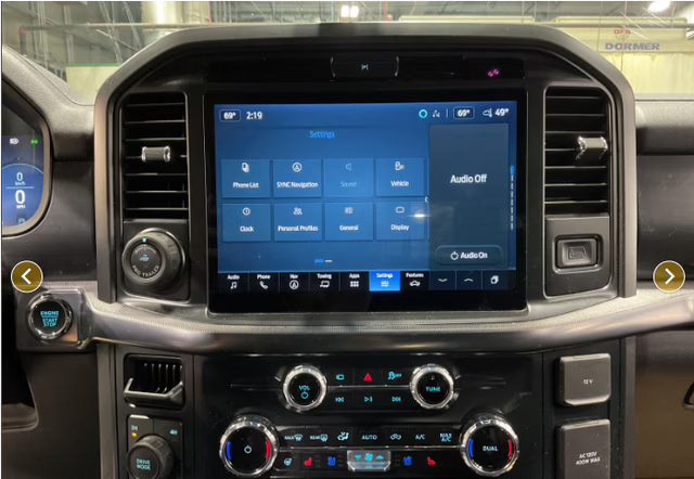 2025 Ford F-150 Lariat 4X4 Truck