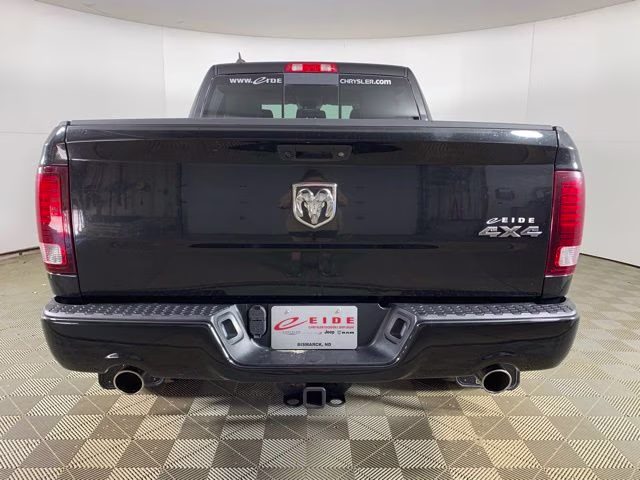2018 Brilliant Black Crystal Pearlcoat Ram 1500 Sport 4X4 Truck
