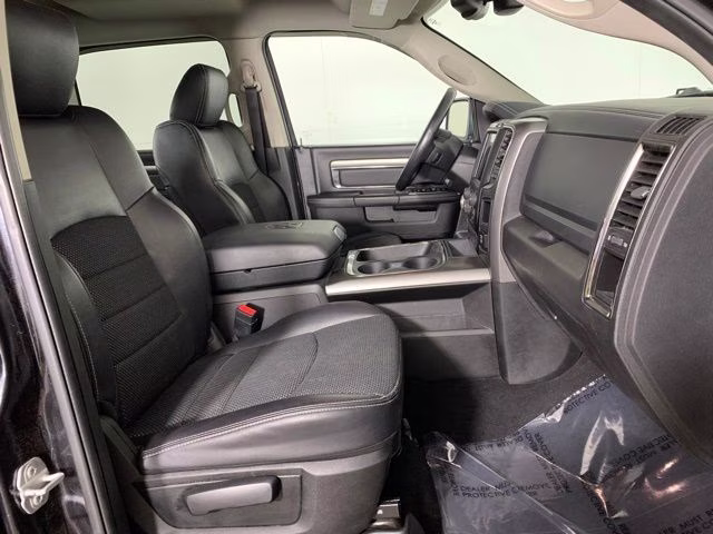 2018 Brilliant Black Crystal Pearlcoat Ram 1500 Sport 4X4 Truck