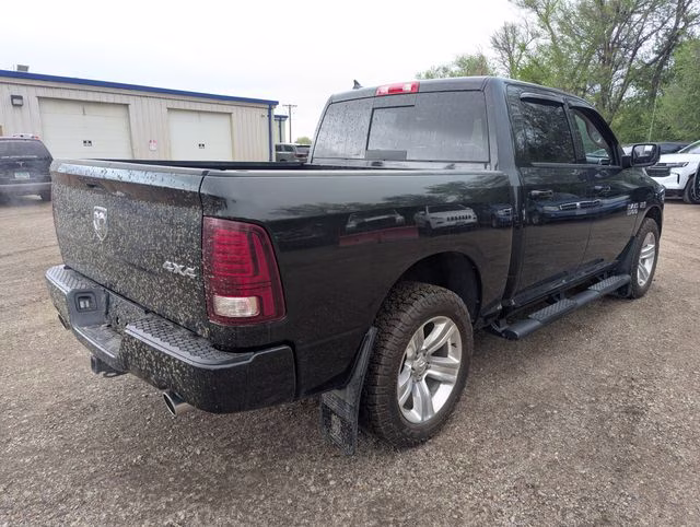 2018 Brilliant Black Crystal Pearlcoat Ram 1500 Sport 4X4 Truck