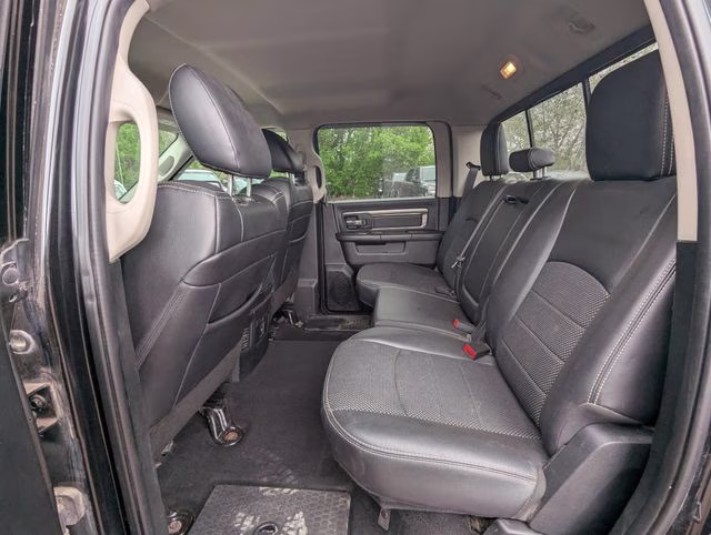 2018 Brilliant Black Crystal Pearlcoat Ram 1500 Sport 4X4 Truck