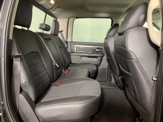 2018 Brilliant Black Crystal Pearlcoat Ram 1500 Sport 4X4 Truck