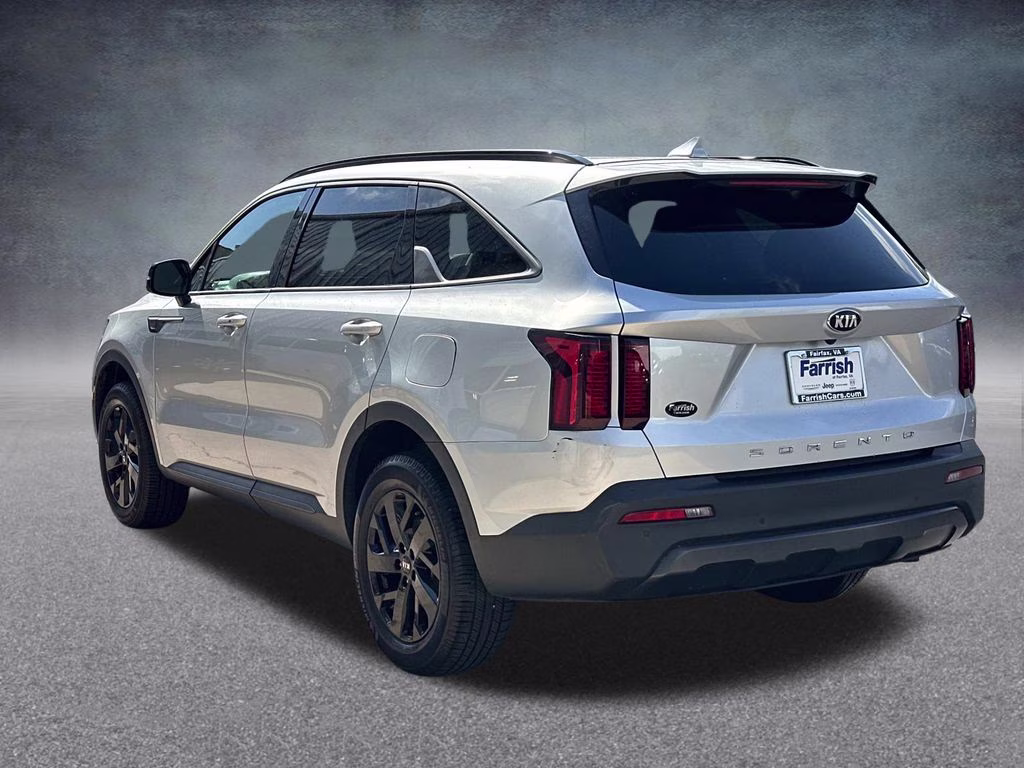 2021 Sparkling Silver Kia Sorento S AWD SUV