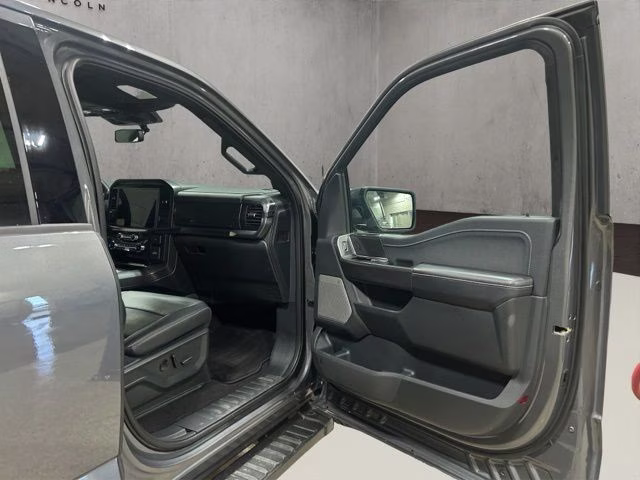 2025 Carbonized Gray Metallic Ford F-150 Lariat 4X4 Truck