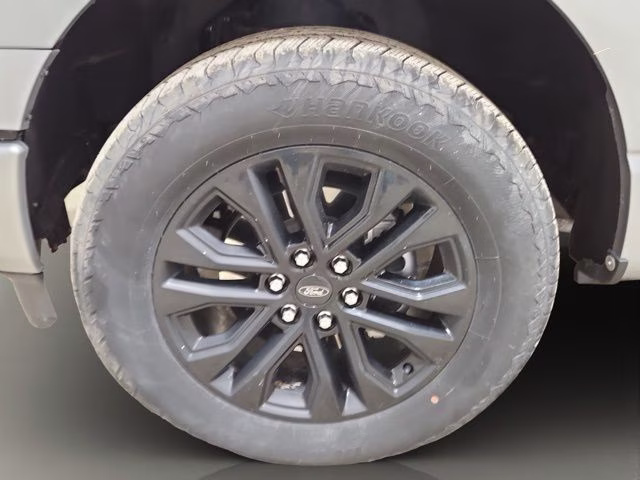 2025 Iconic Silver Metallic Ford F-150 Lariat 4X4 Truck