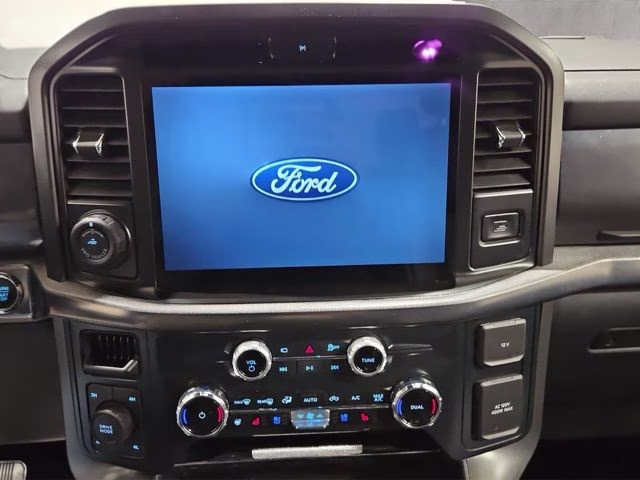 2025 Iconic Silver Metallic Ford F-150 Lariat 4X4 Truck