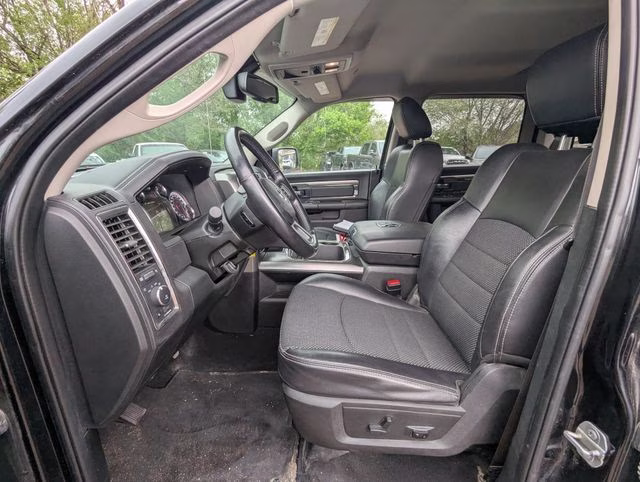 2018 Brilliant Black Crystal Pearlcoat Ram 1500 Sport 4X4 Truck