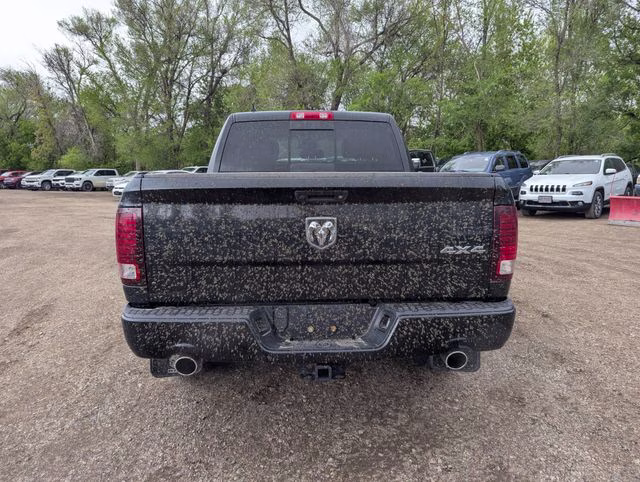 2018 Brilliant Black Crystal Pearlcoat Ram 1500 Sport 4X4 Truck
