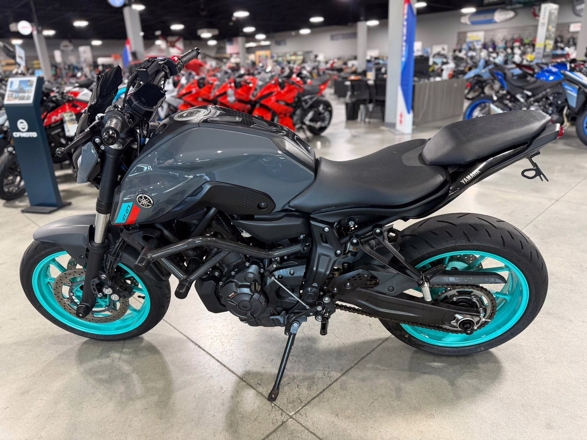 2022 Yamaha MT 07 Motorcycle