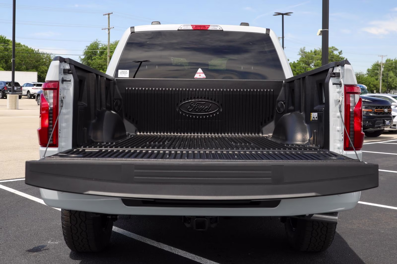 2026 Avalanche Ford F-150 XLT 4X4 Truck