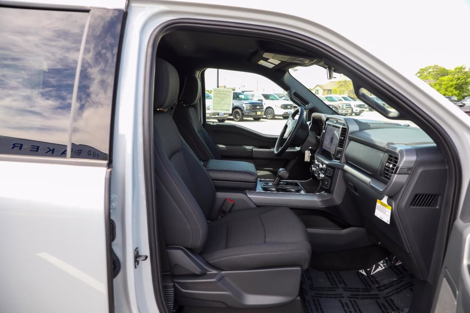 2026 Avalanche Ford F-150 XLT 4X4 Truck