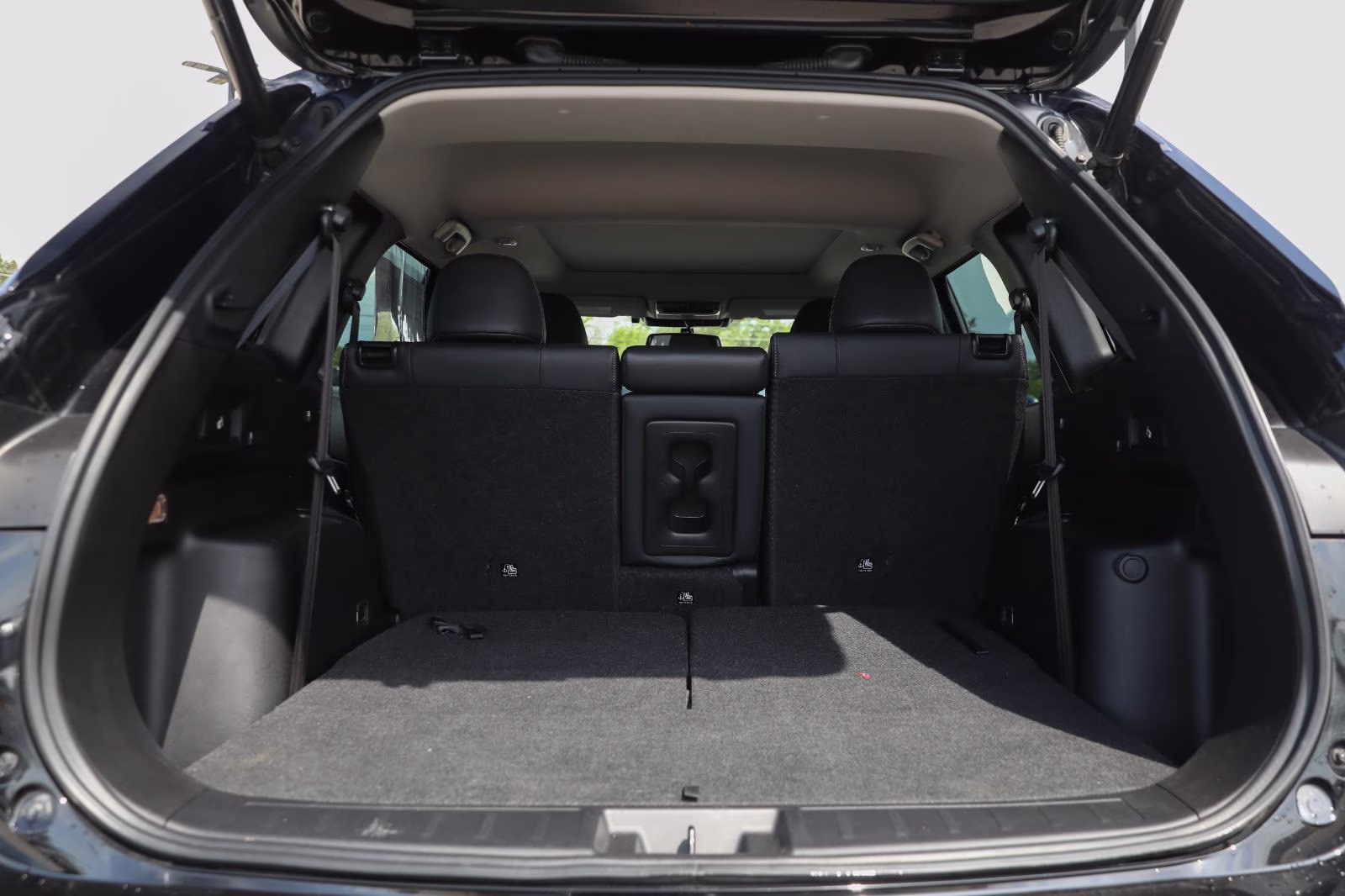 2023 Labrador Black Pearl Mitsubishi Outlander SE AWD S-AWC