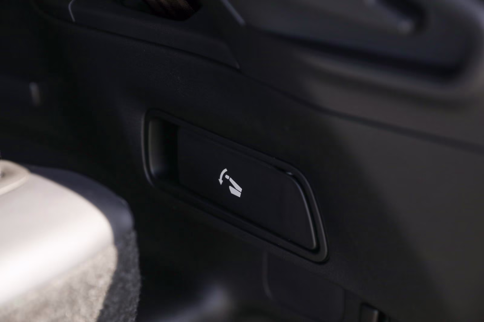 2023 Labrador Black Pearl Mitsubishi Outlander SE AWD S-AWC