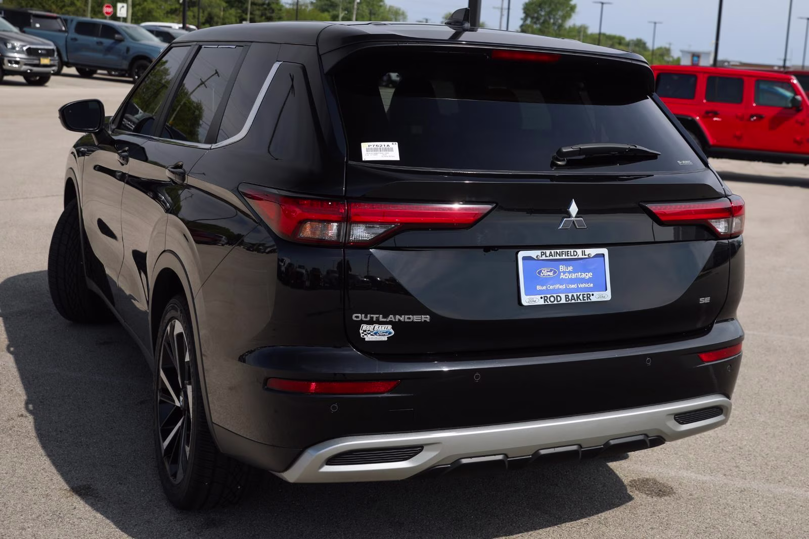 2023 Labrador Black Pearl Mitsubishi Outlander SE AWD S-AWC