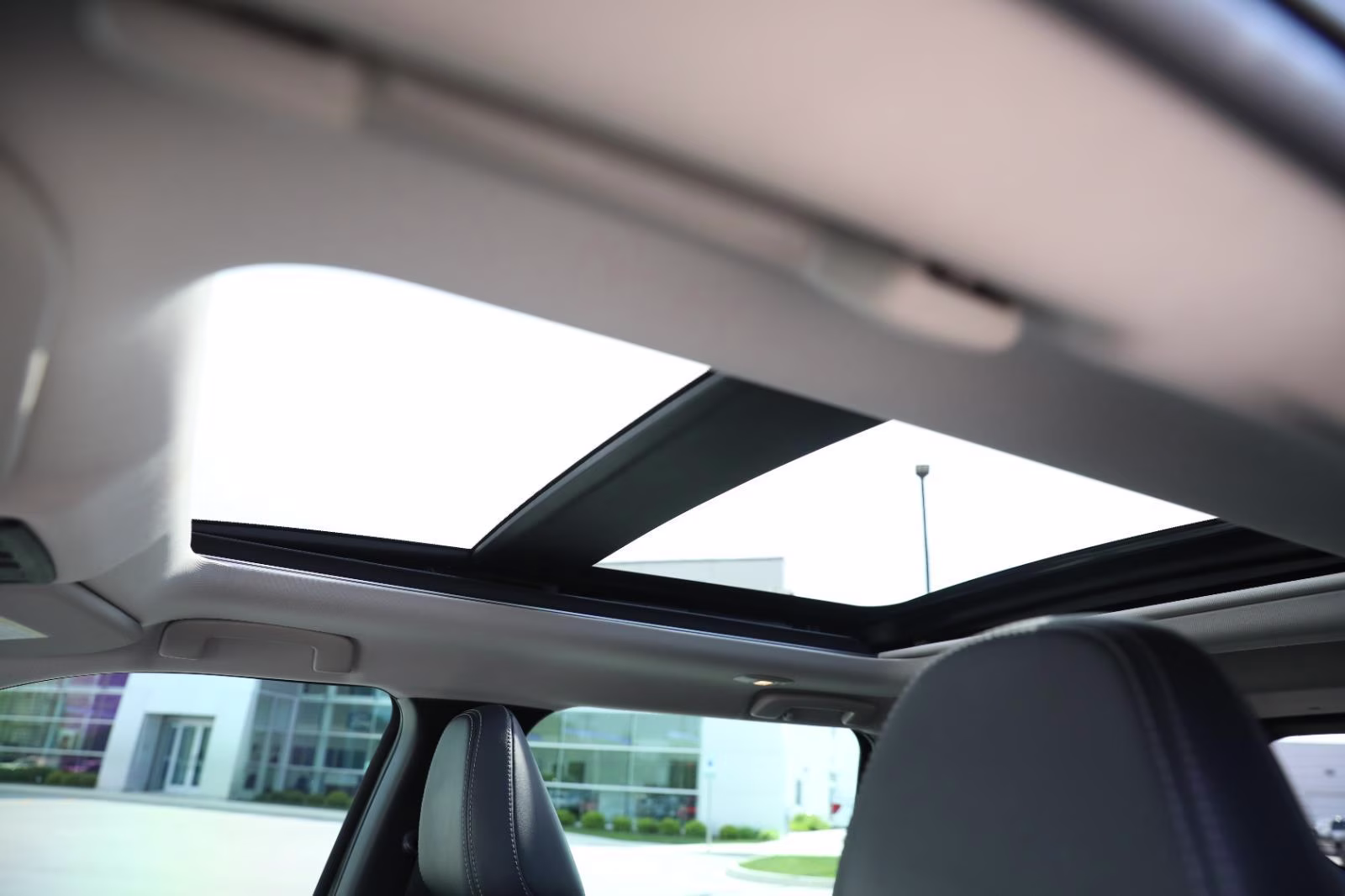 2023 Labrador Black Pearl Mitsubishi Outlander SE AWD S-AWC