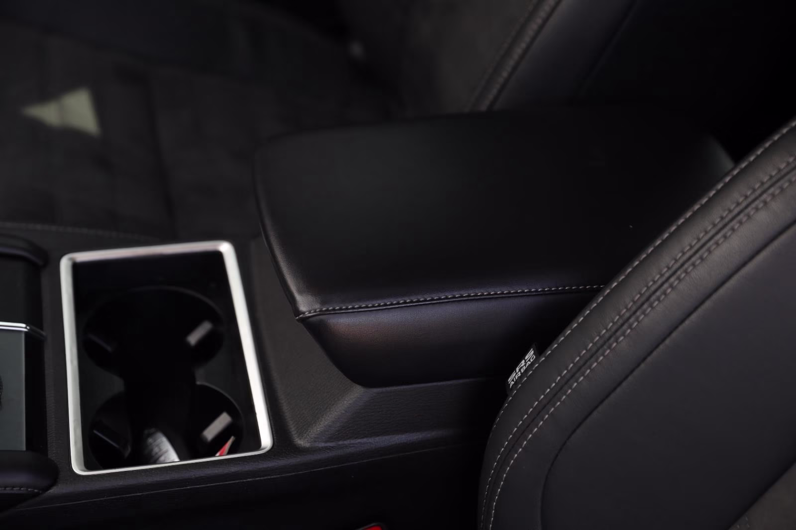 2023 Labrador Black Pearl Mitsubishi Outlander SE AWD S-AWC