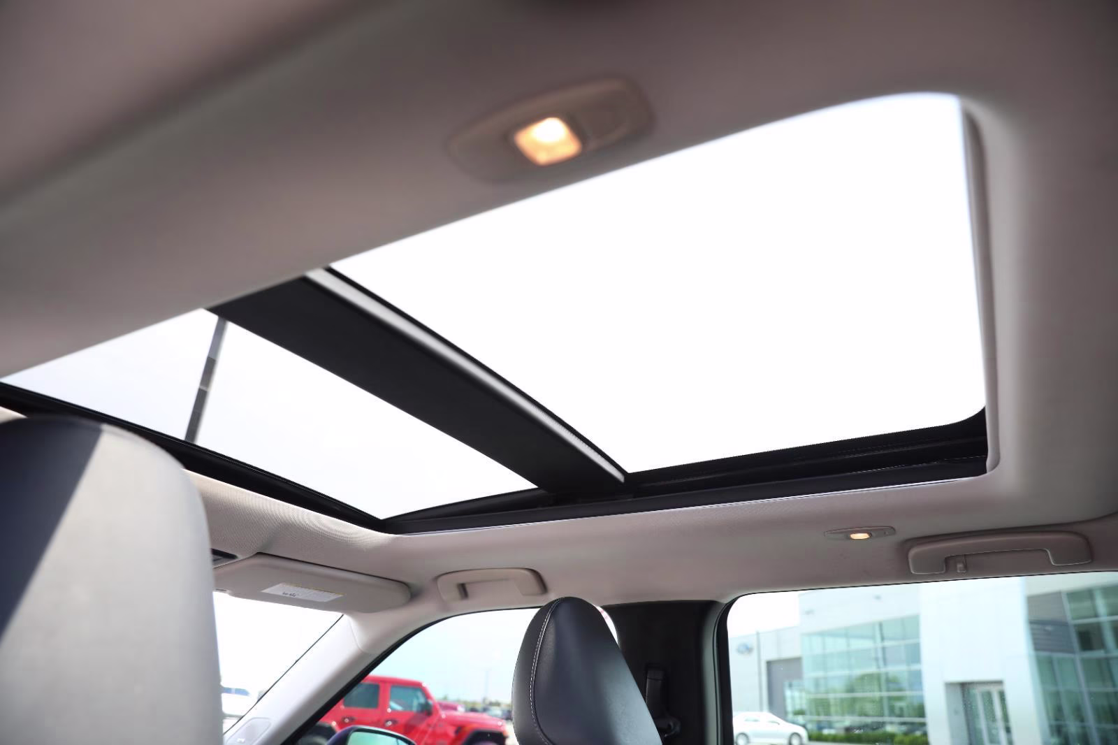 2023 Labrador Black Pearl Mitsubishi Outlander SE AWD S-AWC