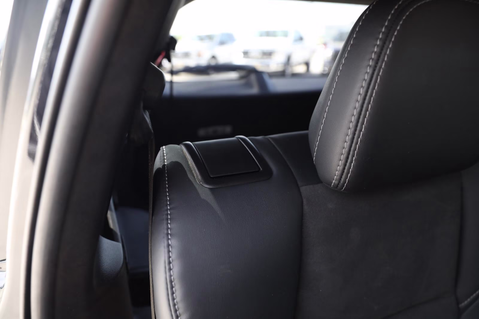 2023 Labrador Black Pearl Mitsubishi Outlander SE AWD S-AWC