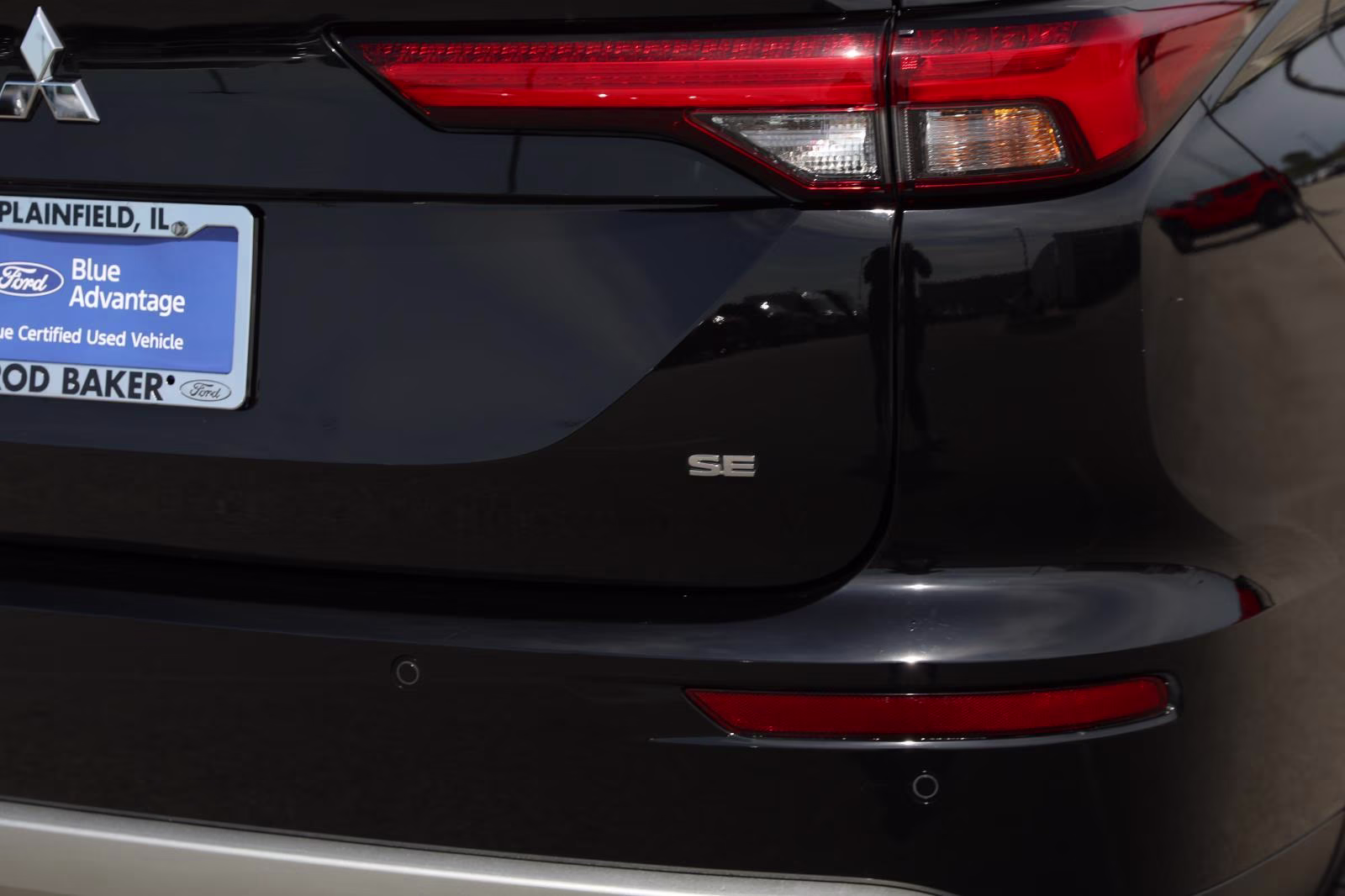 2023 Labrador Black Pearl Mitsubishi Outlander SE AWD S-AWC