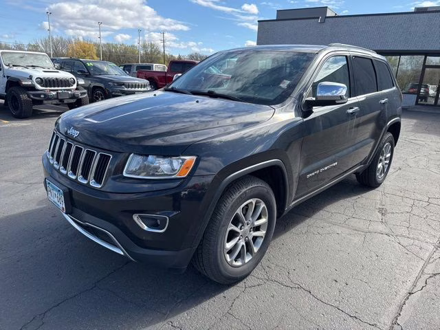 2015 Brilliant Black Crystal Pearlcoat Jeep Grand Cherokee Limited 4X4 SUV