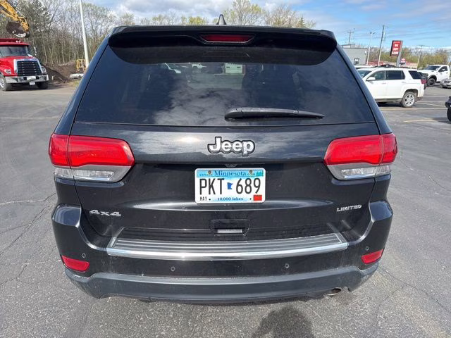 2015 Brilliant Black Crystal Pearlcoat Jeep Grand Cherokee Limited 4X4 SUV