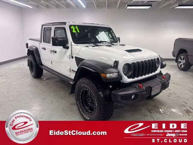 2021 Bright White Clearcoat Jeep Gladiator Mojave 4X4 Truck