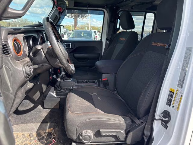 2021 Bright White Clearcoat Jeep Gladiator Mojave 4X4 Truck