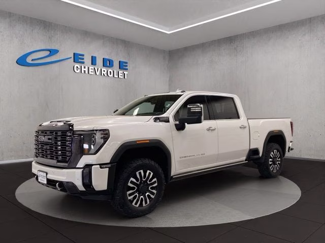 2024 White Frost Tricoat GMC Sierra 3500HD Denali Ultimate 4X4 Truck