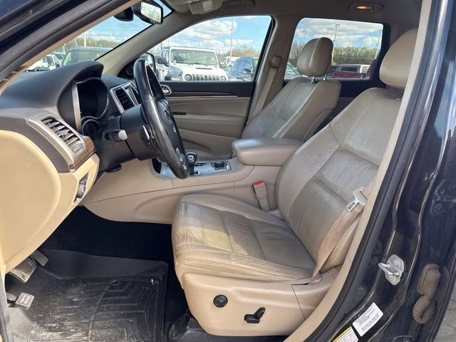 2015 Brilliant Black Crystal Pearlcoat Jeep Grand Cherokee Limited 4X4 SUV
