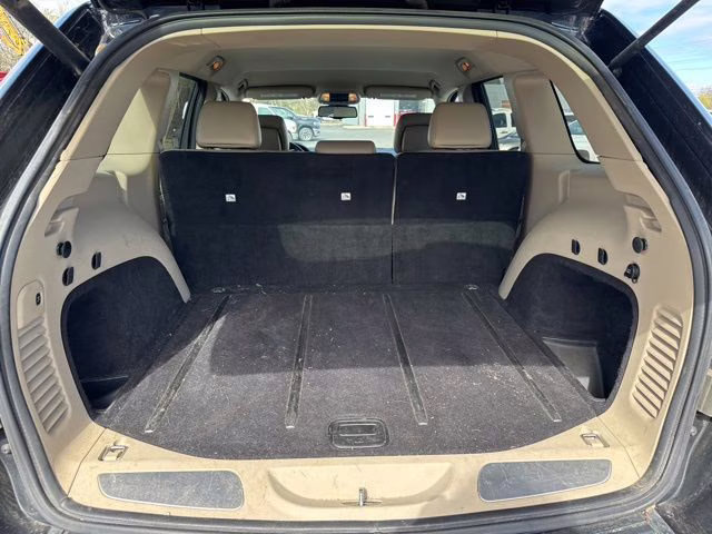 2015 Brilliant Black Crystal Pearlcoat Jeep Grand Cherokee Limited 4X4 SUV