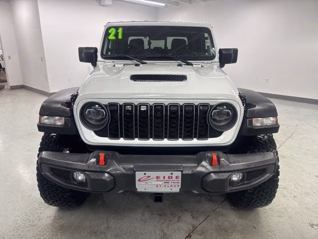 2021 Bright White Clearcoat Jeep Gladiator Mojave 4X4 Truck