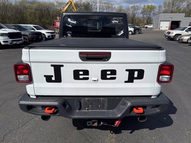 2021 Bright White Clearcoat Jeep Gladiator Mojave 4X4 Truck