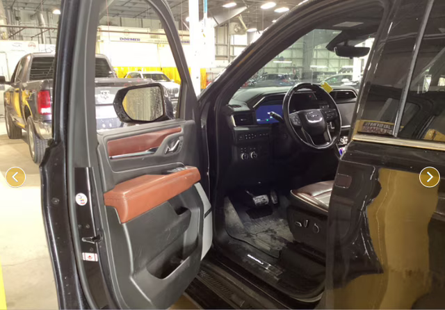 2024 GMC Yukon Denali Ultimate 4X4 SUV