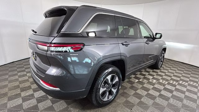 2022 Baltic Gray Metallic Clearcoat Jeep Grand Cherokee 4xe 4X4 SUV