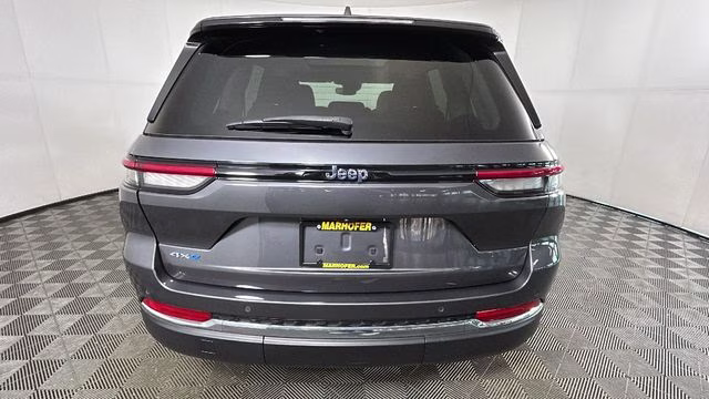 2022 Baltic Gray Metallic Clearcoat Jeep Grand Cherokee 4xe 4X4 SUV