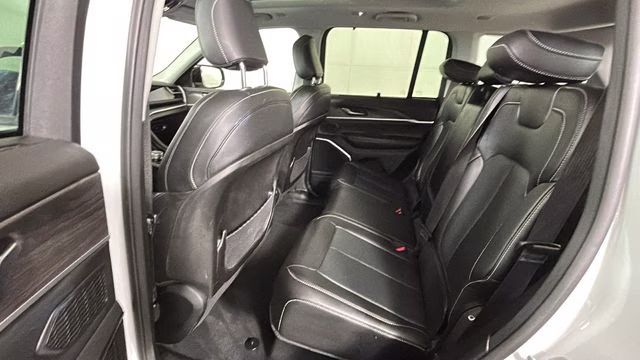 2022 Bright White Clearcoat Jeep Grand Cherokee 4xe 4X4 SUV