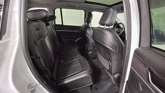 2022 Bright White Clearcoat Jeep Grand Cherokee 4xe 4X4 SUV